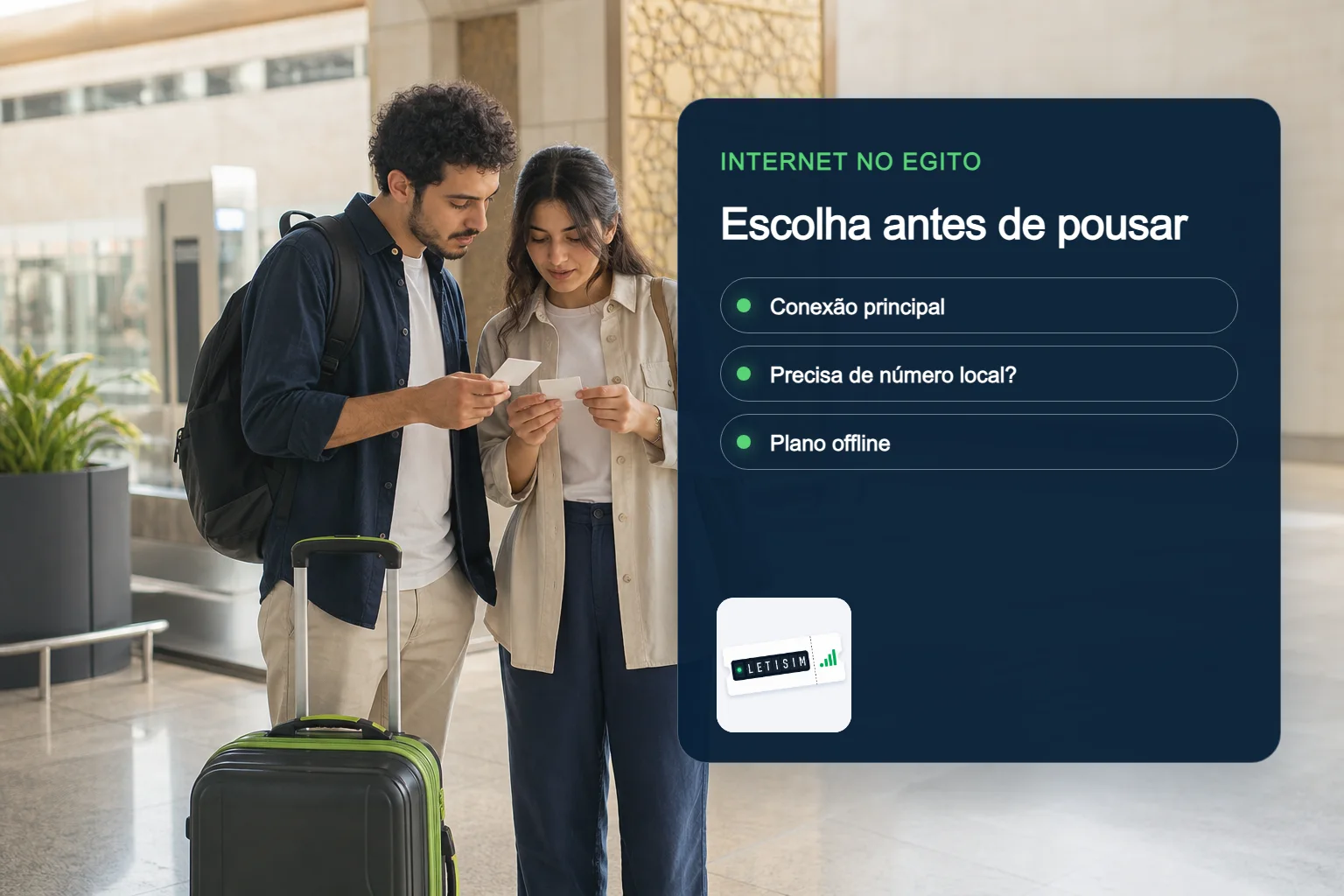Viajante compara conexão principal, necessidade de número local e plano offline para o Egito em um painel azul-marinho